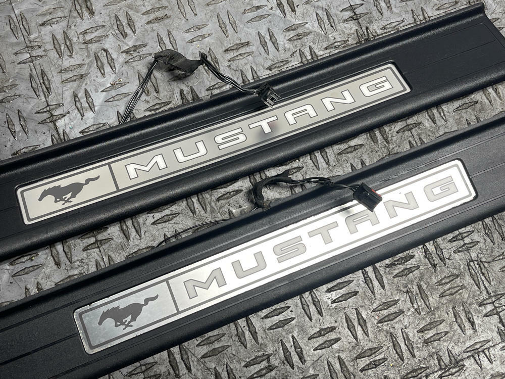 2018-23 Ford Mustang Illuminated Premium Door Sills LH RH 56k Miles 310