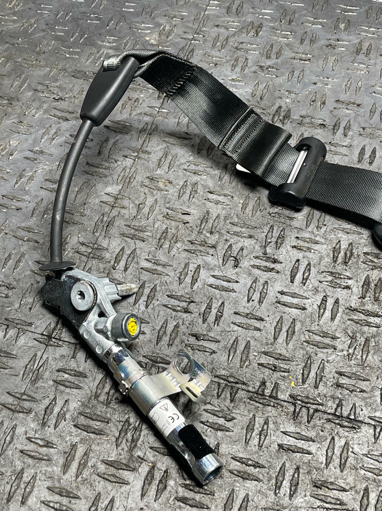 2018-23 Ford Mustang Passenger RH Front Seat Belt (COUPE) 56k Miles 310