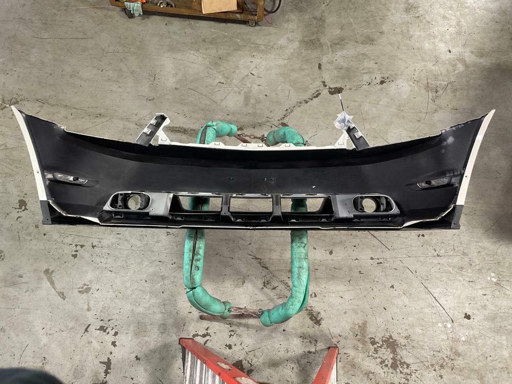 2011-12 Ford Mustang GT OEM Front Bumper 32k Miles 311