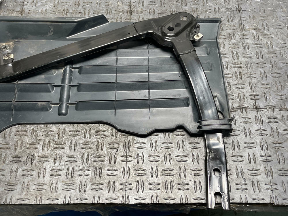 2011-14 Ford Mustang GT Under Engine Splash Sheild 32k Miles 311