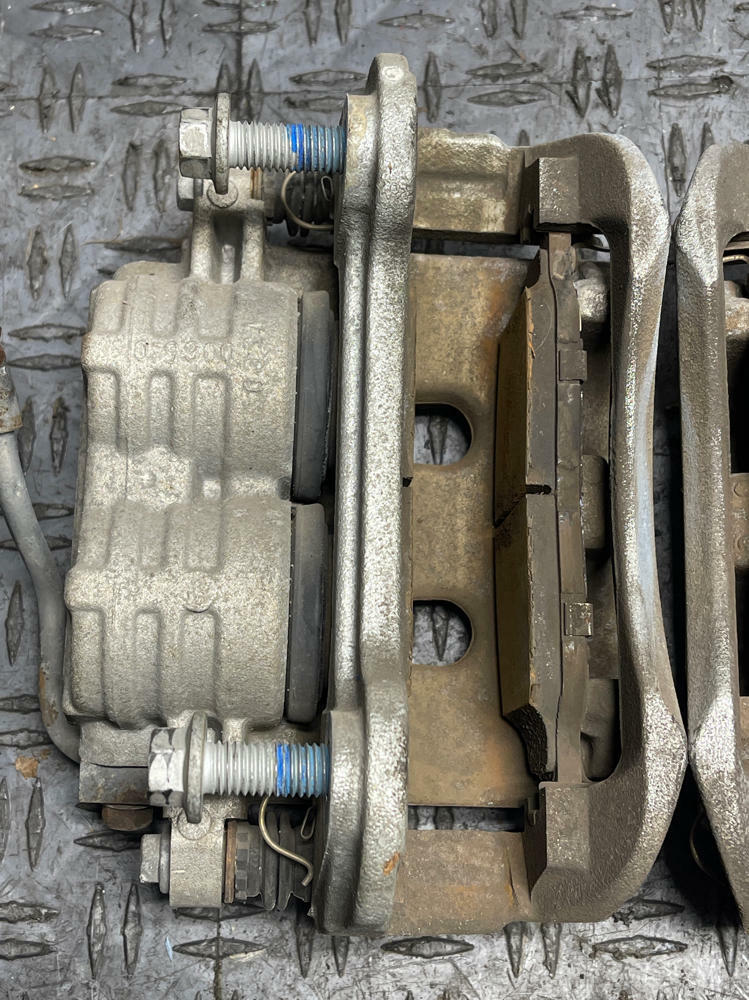 2011-14 Ford Mustang GT Front Brake Calipers LH RH 32k Miles 311