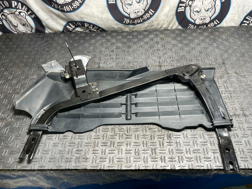 2011-14 Ford Mustang GT Under Engine Splash Sheild 32k Miles 311