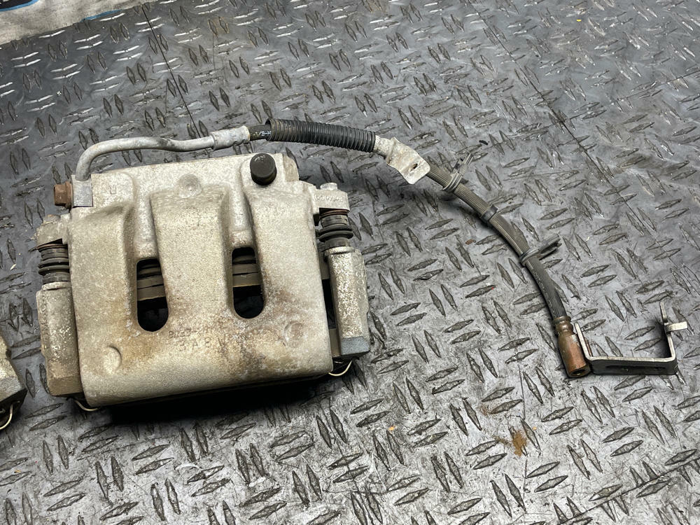 2011-14 Ford Mustang GT Front Brake Calipers LH RH 32k Miles 311