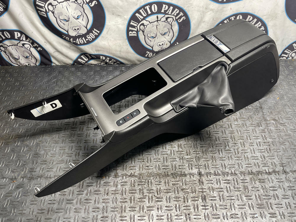 2011-14 Ford Mustang GT Center Console 32k Miles 311