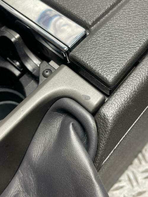 2011-14 Ford Mustang GT Center Console 32k Miles 311