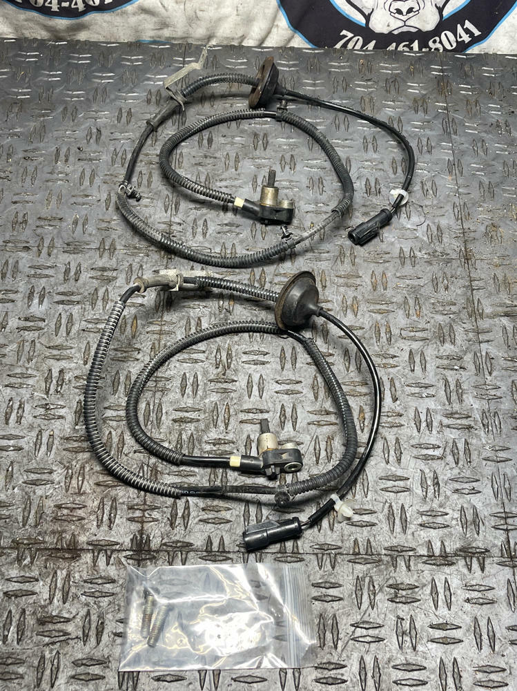 2003-04 Ford Mustang SVT Cobra IRS ABS Sensors 318