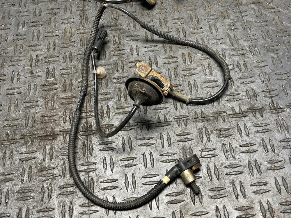 2003-04 Ford Mustang SVT Cobra IRS ABS Sensors 314