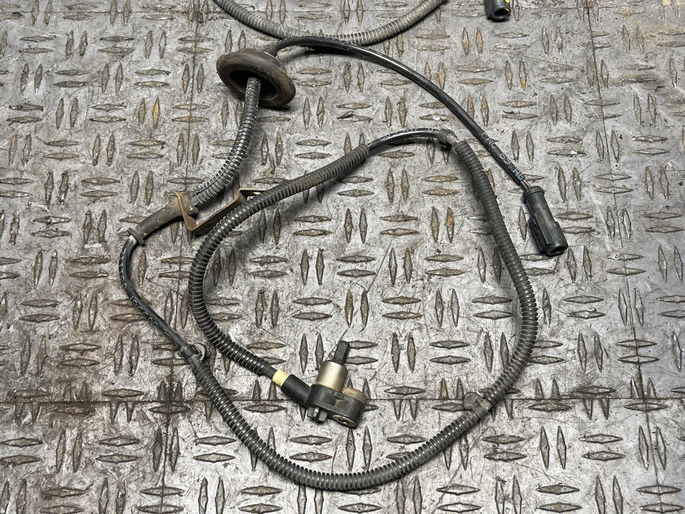 2003-04 Ford Mustang SVT Cobra IRS ABS Sensors 315