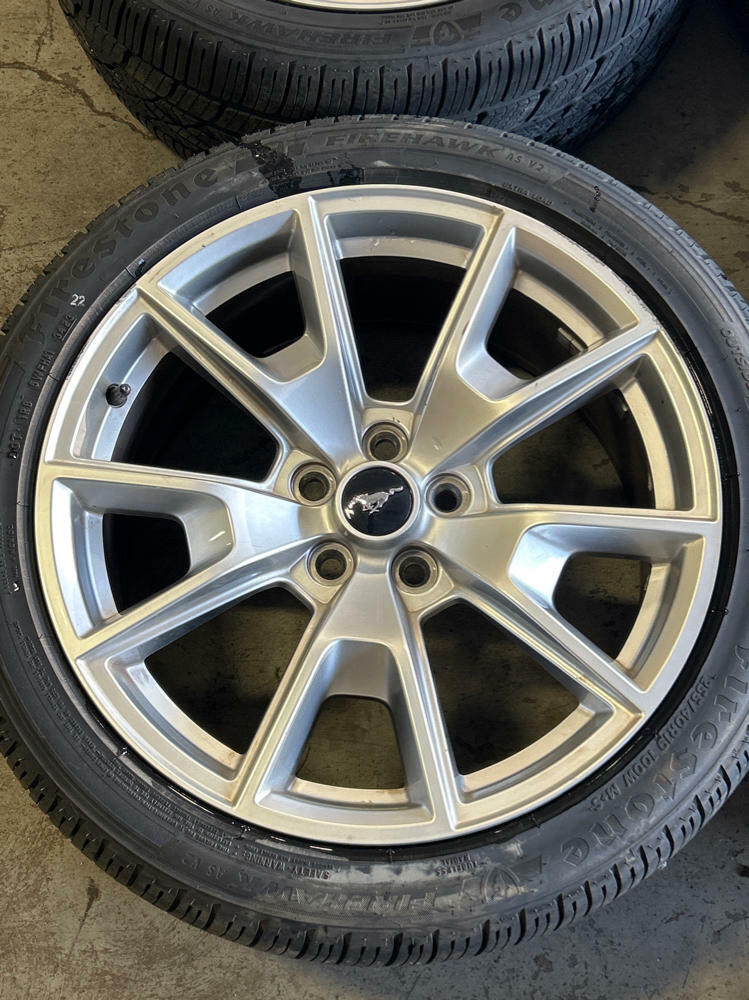 2015-23 Ford Mustang 50th Anniversary Wheels & Tires 313