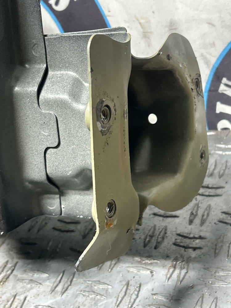 2015-17 Ford Mustang GT Passenger RH Frame Clip- Paint Code J7 316