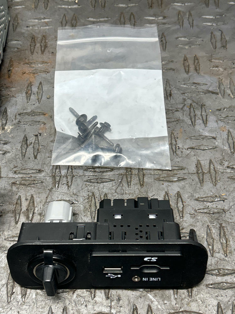 2015-17 Ford Mustang Sync 2 Kit 319