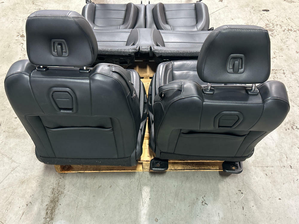 2015 Ford Mustang Black Leather 50th Anniversary Seats (COUPE) 319