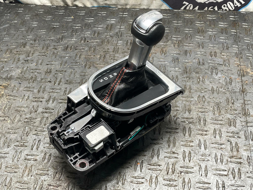 2018-23 Ford Mustang GT OEM 10R80 Automatic Shifter Assembly 310