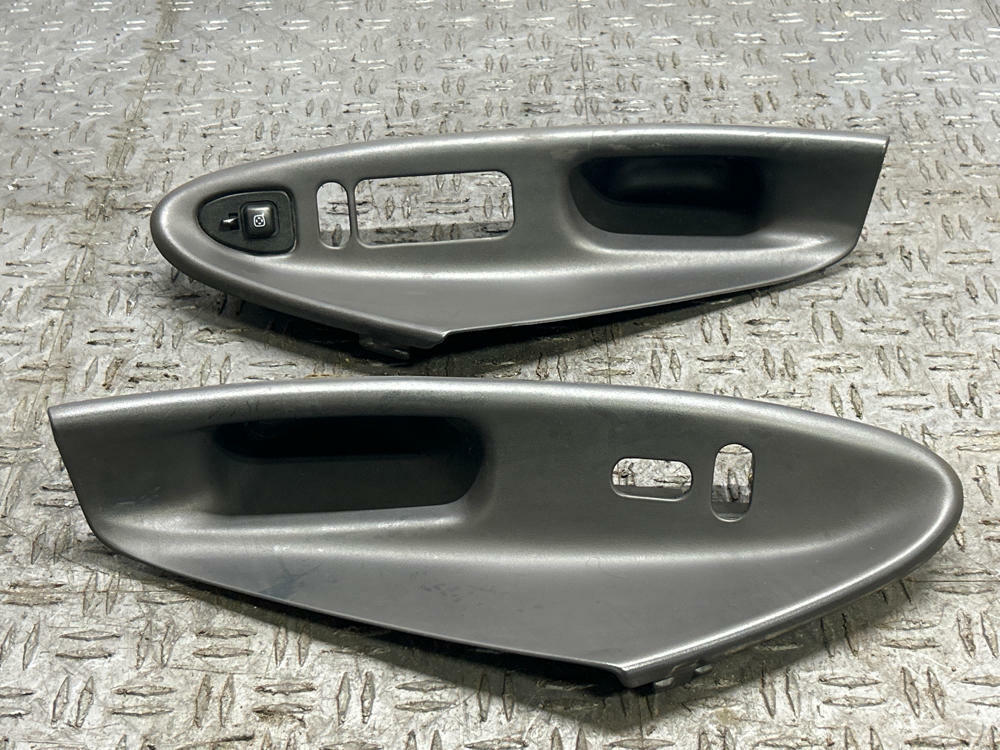 2003-04 Ford Mustang SVT Cobra Convertible Door Cup Pulls 318