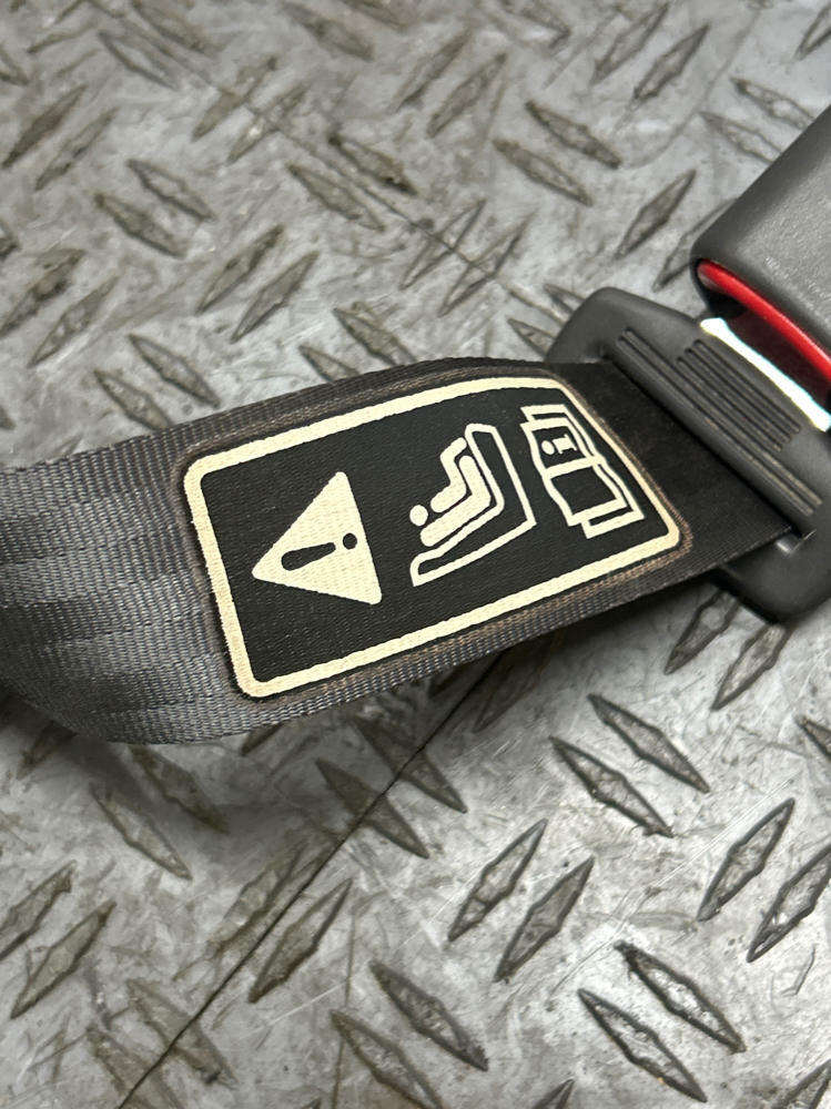 2003-04 Ford Mustang SVT Cobra Rear Seat Belt Pair 318