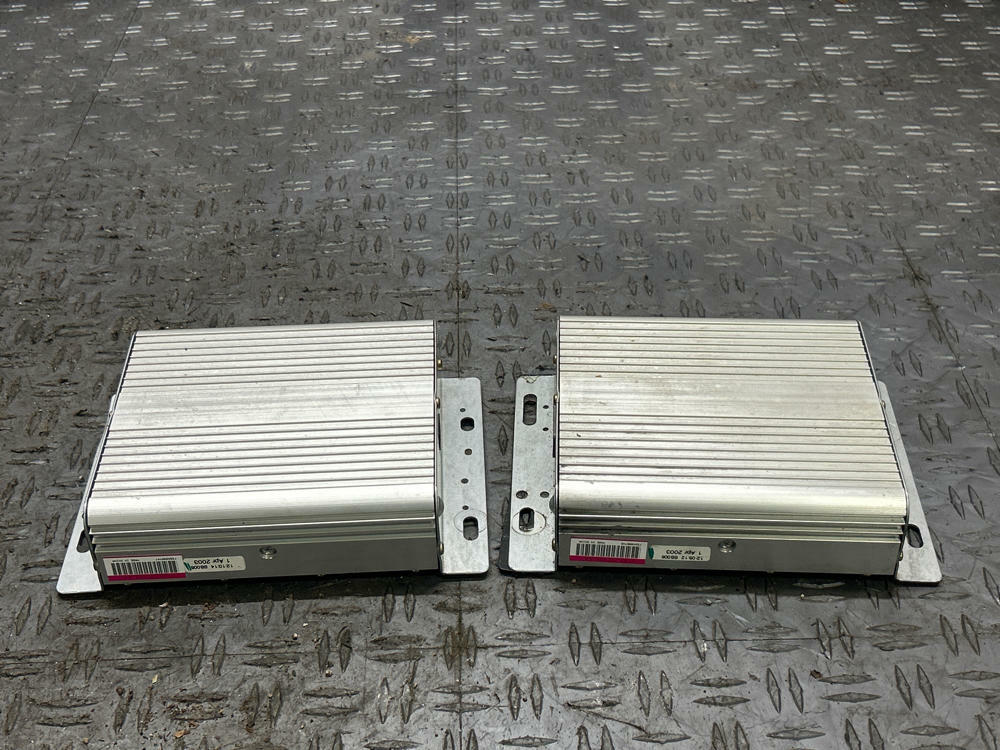 2003-04 Ford Mustang SVT Cobra Convertible AMPS Pair OEM318
