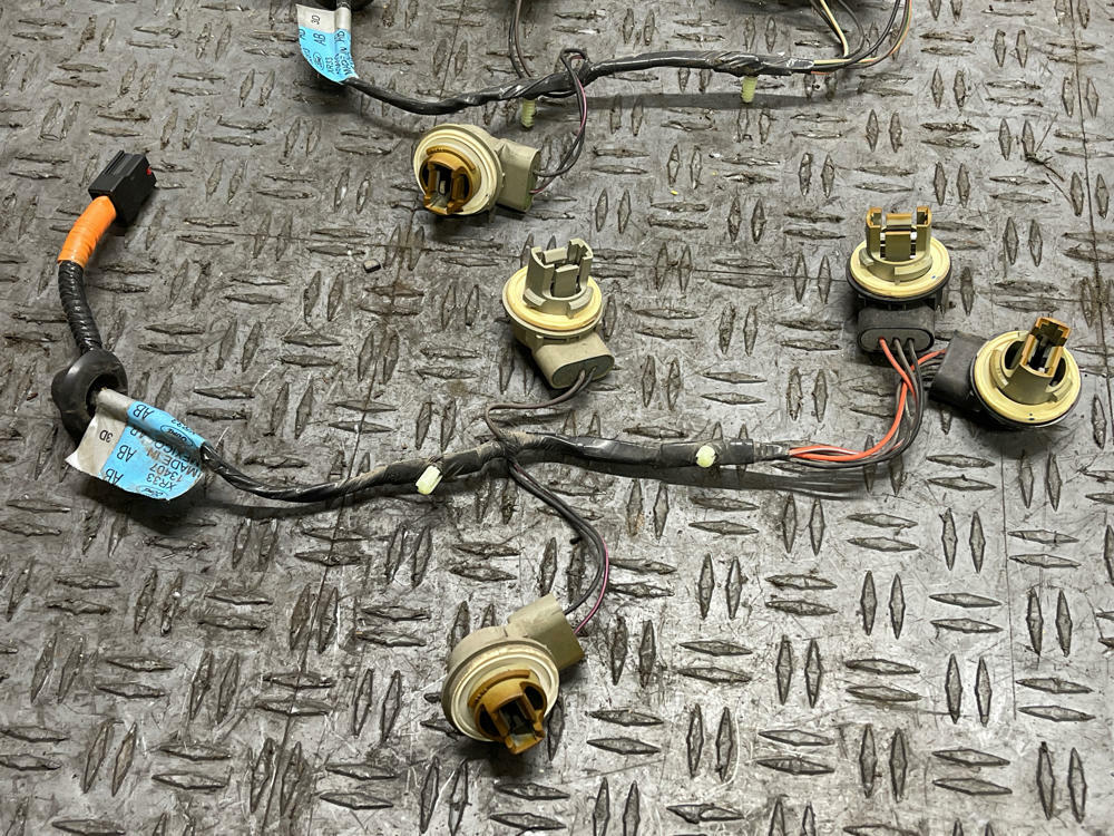 2003-04 Ford Mustang SVT Cobra Taillight Harnesses 318