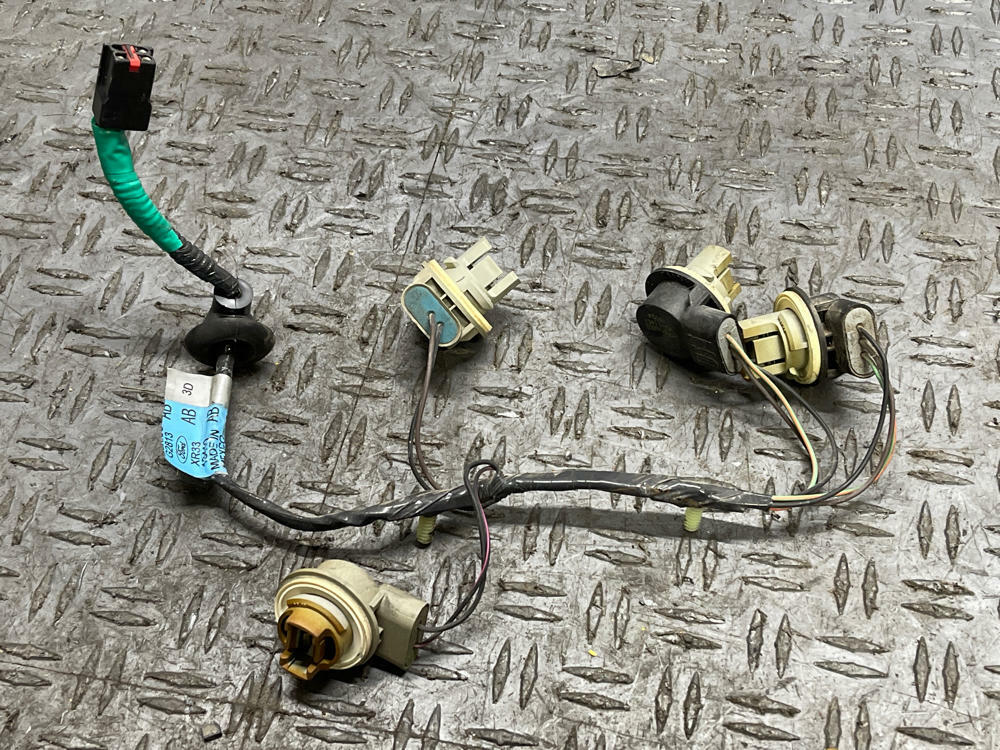 2003-04 Ford Mustang SVT Cobra Taillight Harnesses 318