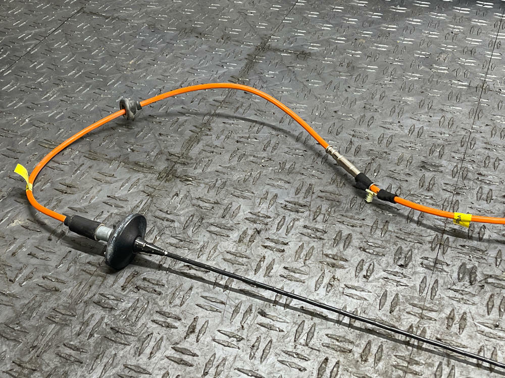 2003-04 Ford Mustang SVT Cobra Antenna Base & Jumper 318