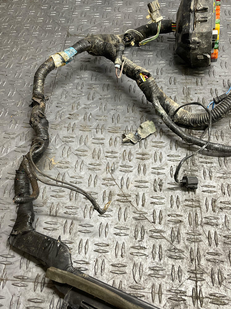 2003-04 Ford Mustang SVT Cobra Distribution Harness- PARTS ONLY 318