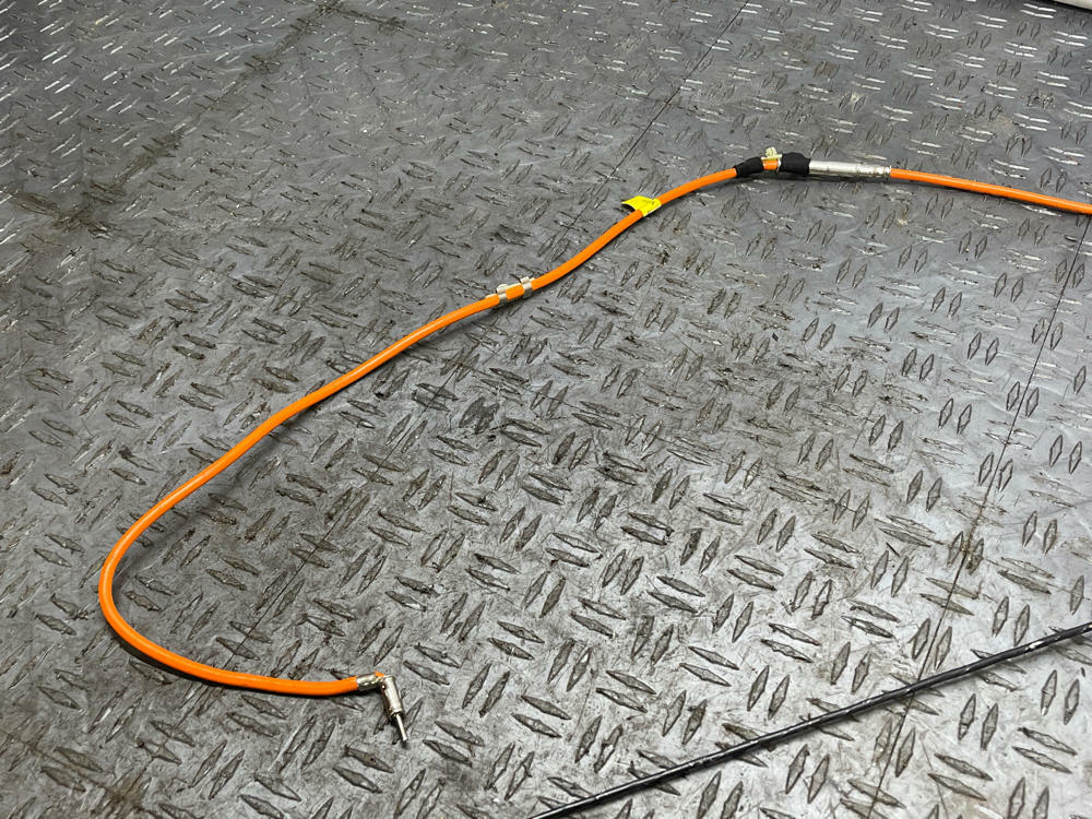 2003-04 Ford Mustang SVT Cobra Antenna Base & Jumper 318