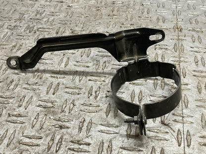 2003-04 Ford Mustang SVT Cobra AC Drier Mounting Bracket Firewall 318