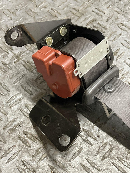 2003-04 Ford Mustang SVT Cobra Convertible Front Driver LH Seatbelt 318