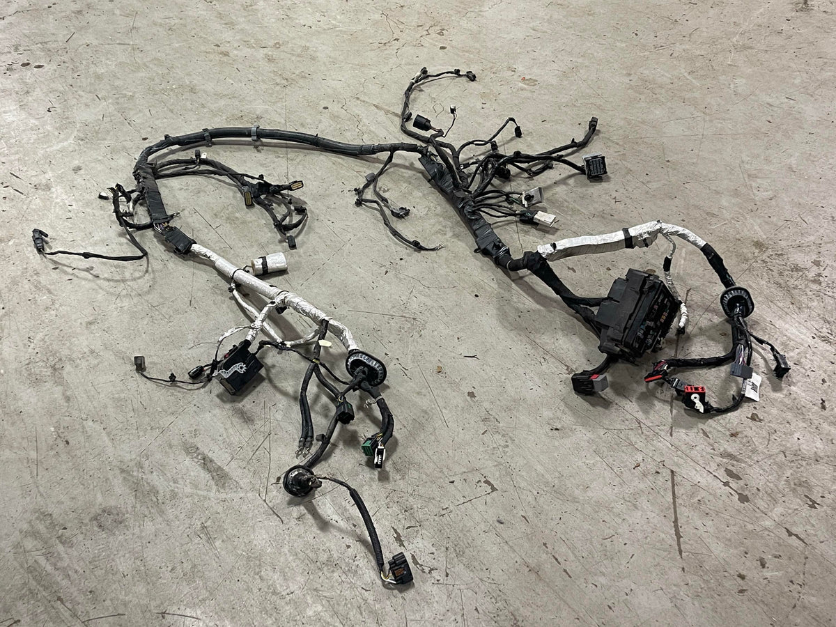 2024+ Ford Mustang Engine Bay Fuse Box Distribution Harness (SEE DESC) 303