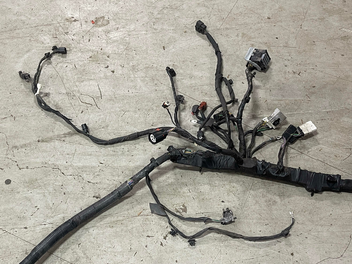 2024+ Ford Mustang Engine Bay Fuse Box Distribution Harness (SEE DESC) 303