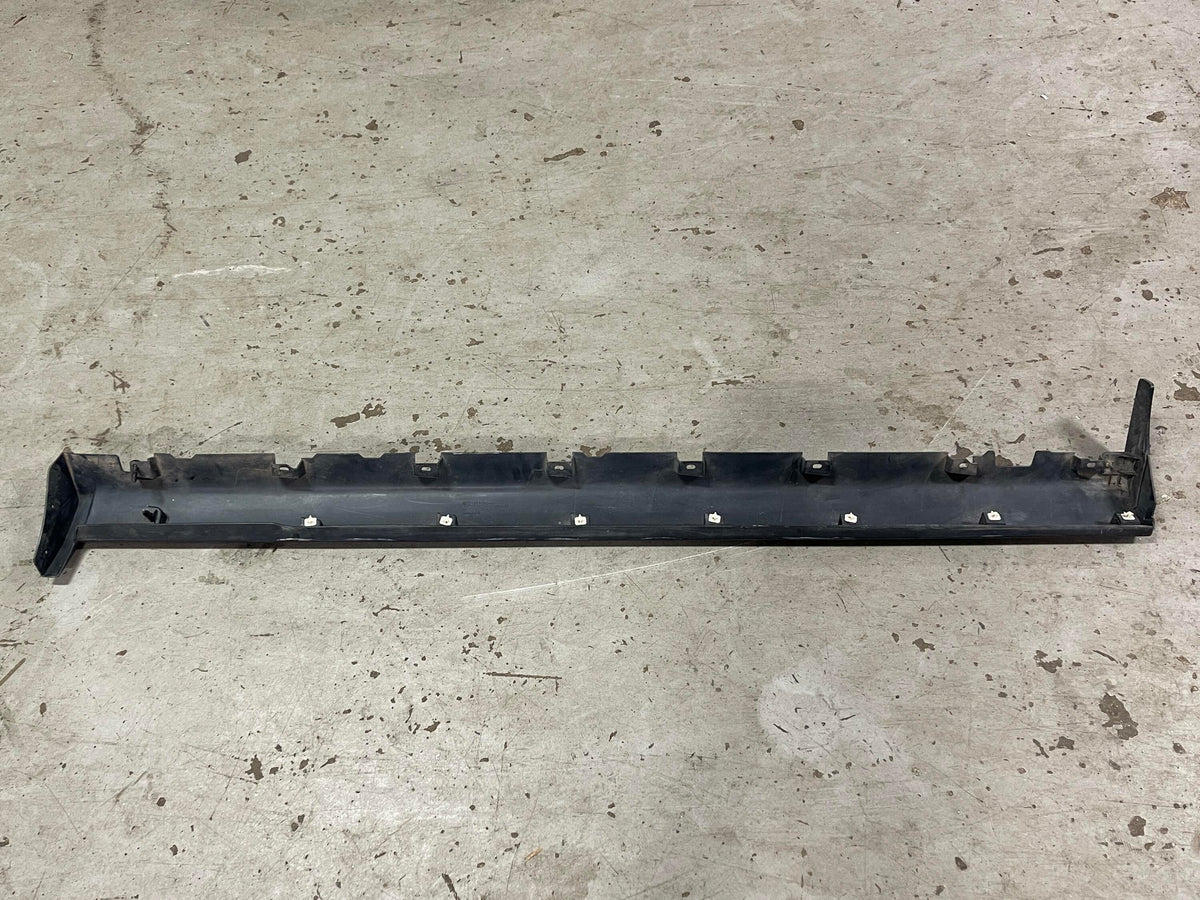 2011-14 Ford Mustang Driver LH Skirt Rocker Panel Paint Code HP 311