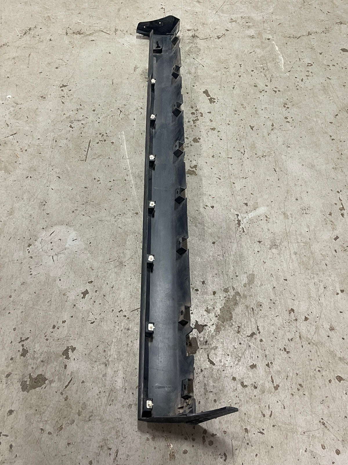2011-14 Ford Mustang Driver LH Skirt Rocker Panel Paint Code HP 311