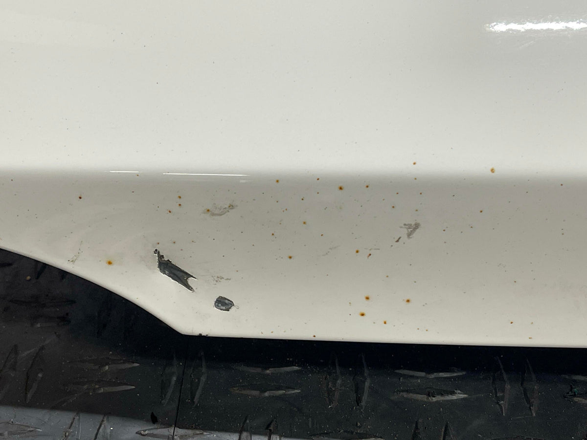 2011-14 Ford Mustang Driver LH Fender Front Paint Code HP 311
