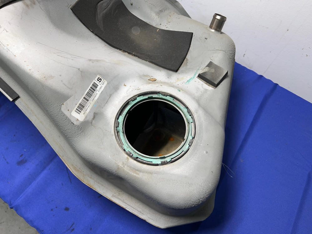 2013-14 Ford Mustang Shelby GT500 Fuel Tank Assembly