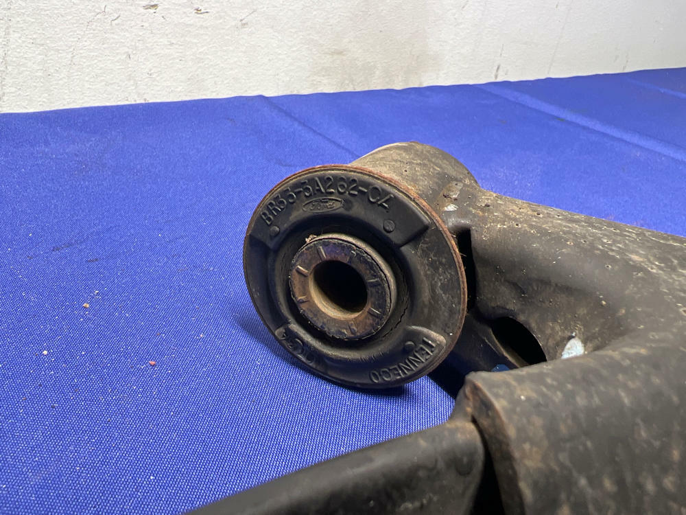 2011-14 Ford Mustang Front Right Lower Control Arm Factory 57k Miles 123