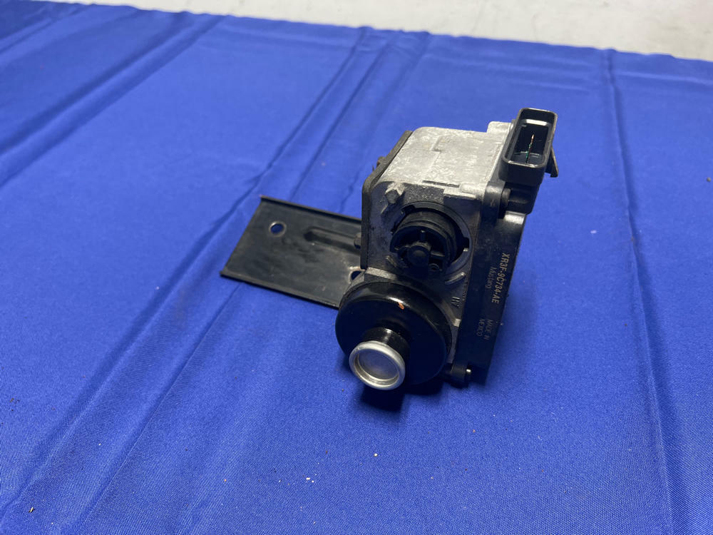 1999-04 Ford Mustang Factory Cruise Control Module and Bracket 64k Miles 125