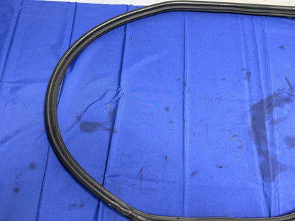 1999-04 Ford Mustang Trunk Lid Rubber Gasket Seal Factory 132