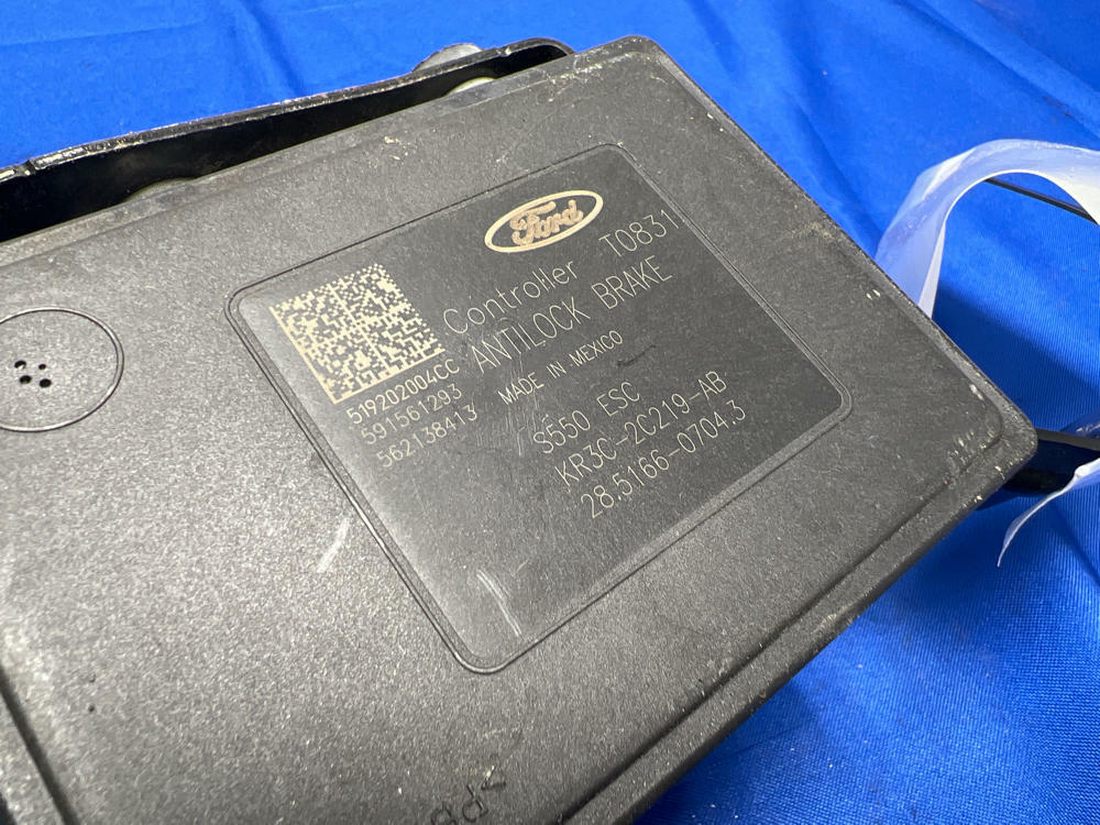 2018-23 Ford Mustang GT ABS Module Pump Servo 3k Miles 147