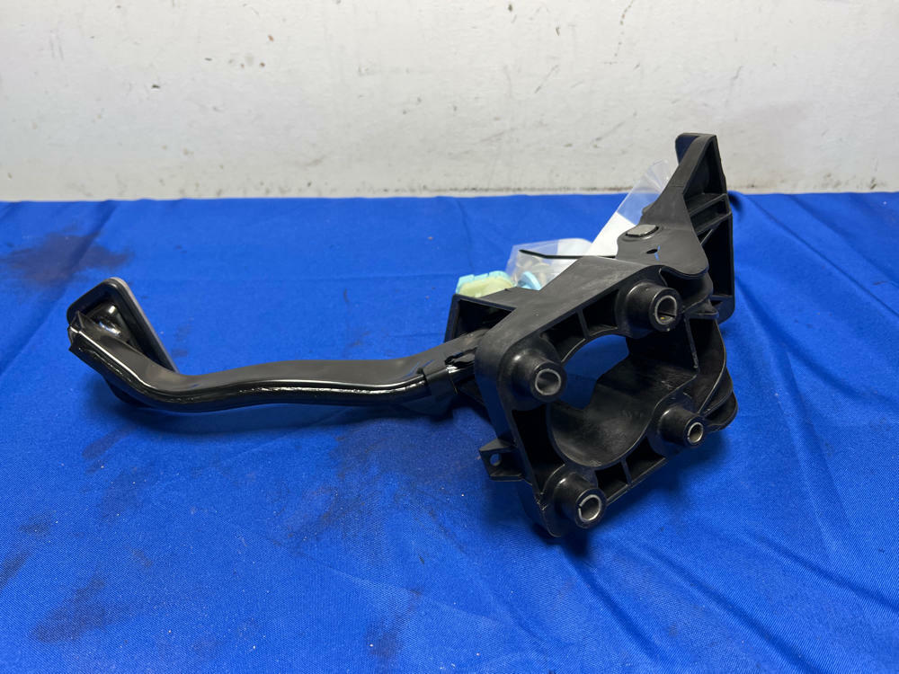 2018-23 Ford Mustang Automatic Transmission Brake Pedal Assembly 140